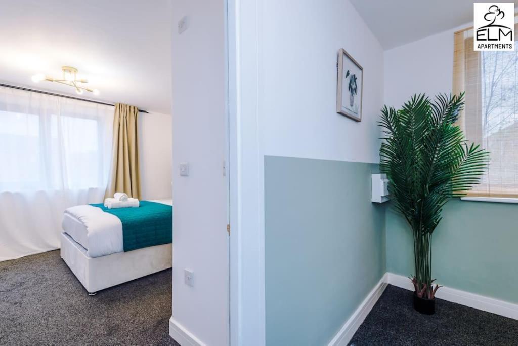 Cozy 1 Bedroom Apartment, Prime Location , Free Parking Манчестер Экстерьер фото