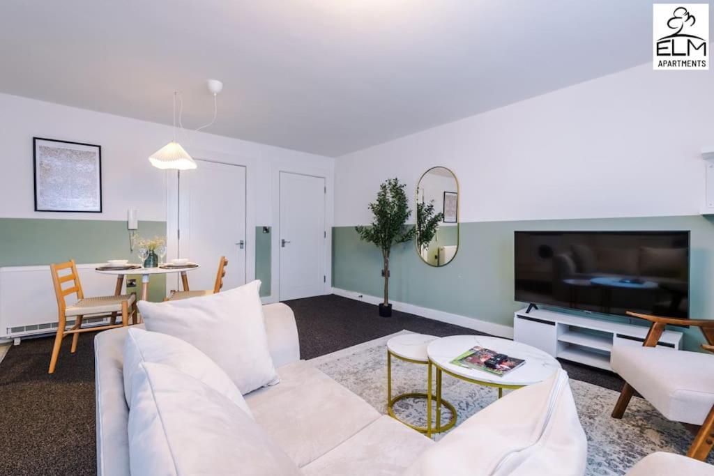 Cozy 1 Bedroom Apartment, Prime Location , Free Parking Манчестер Экстерьер фото