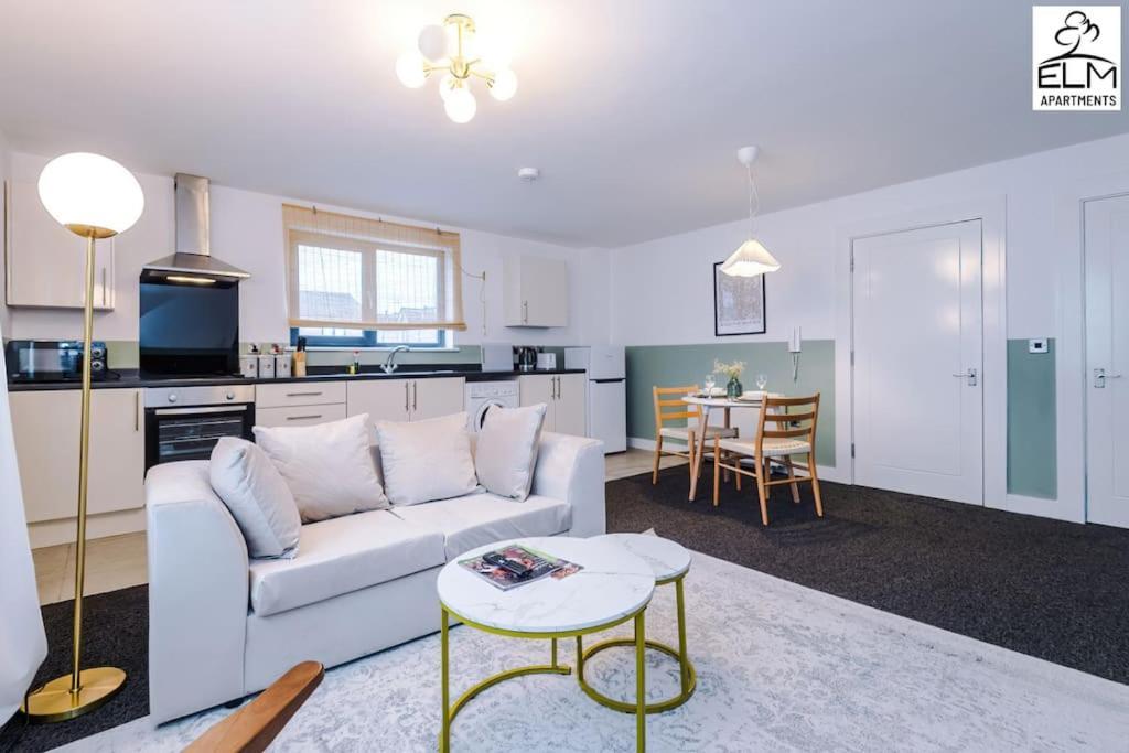 Cozy 1 Bedroom Apartment, Prime Location , Free Parking Манчестер Экстерьер фото
